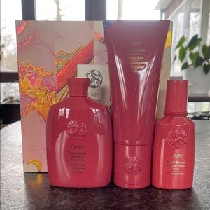 Oribe Bright Blonde Essentials Set Shampoo Conditioner & Essential Priming Serum